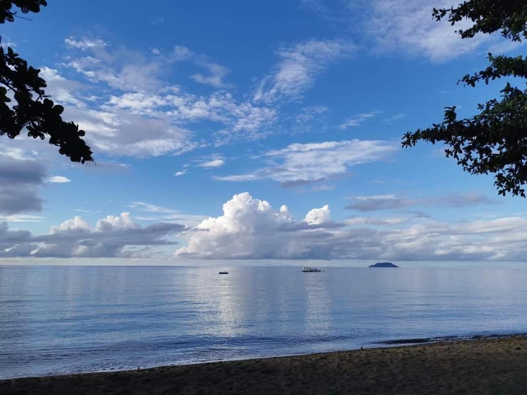Glamping Dome Dauin Beach Resort Luaran gambar