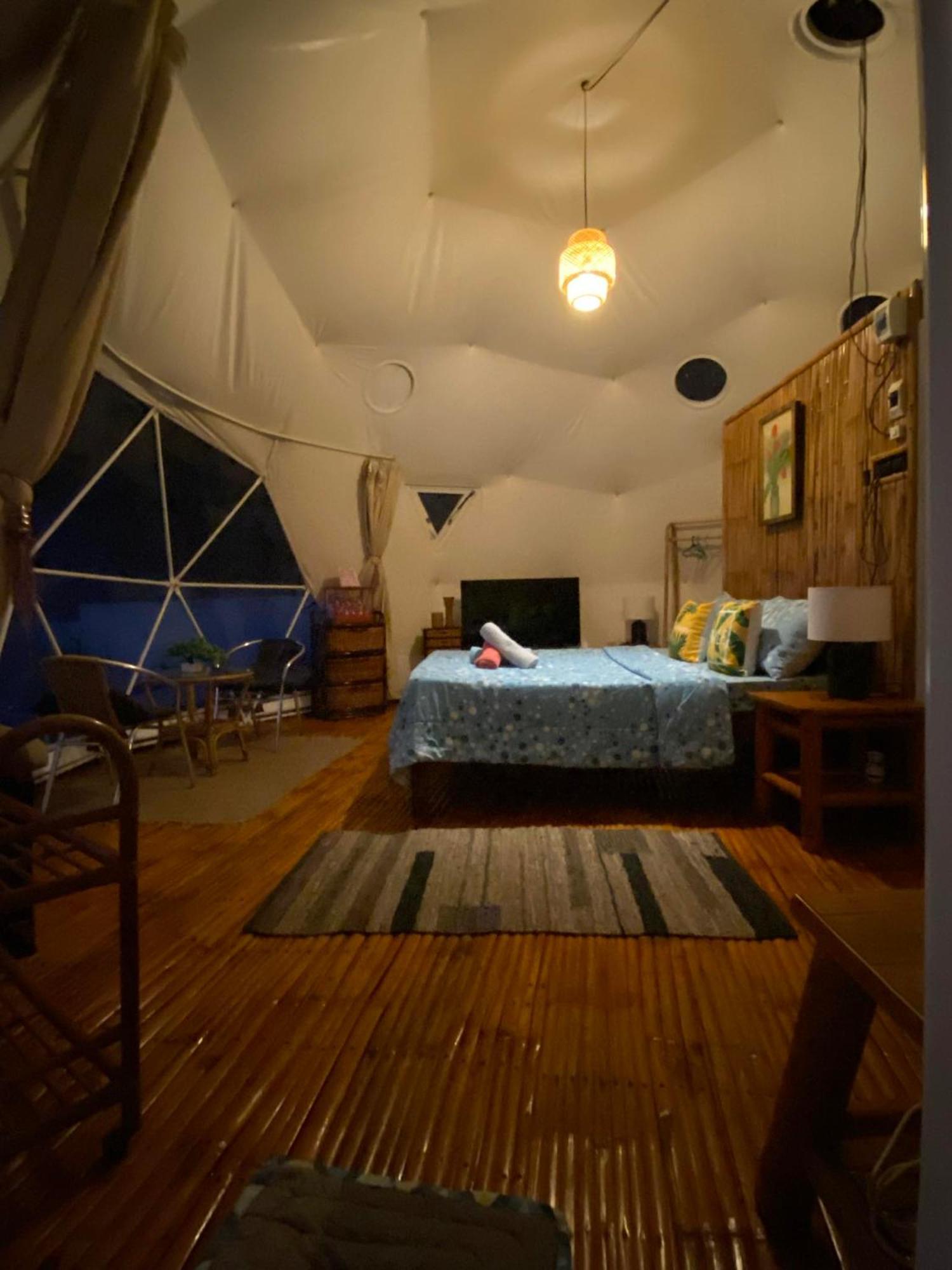 Glamping Dome Dauin Beach Resort Luaran gambar