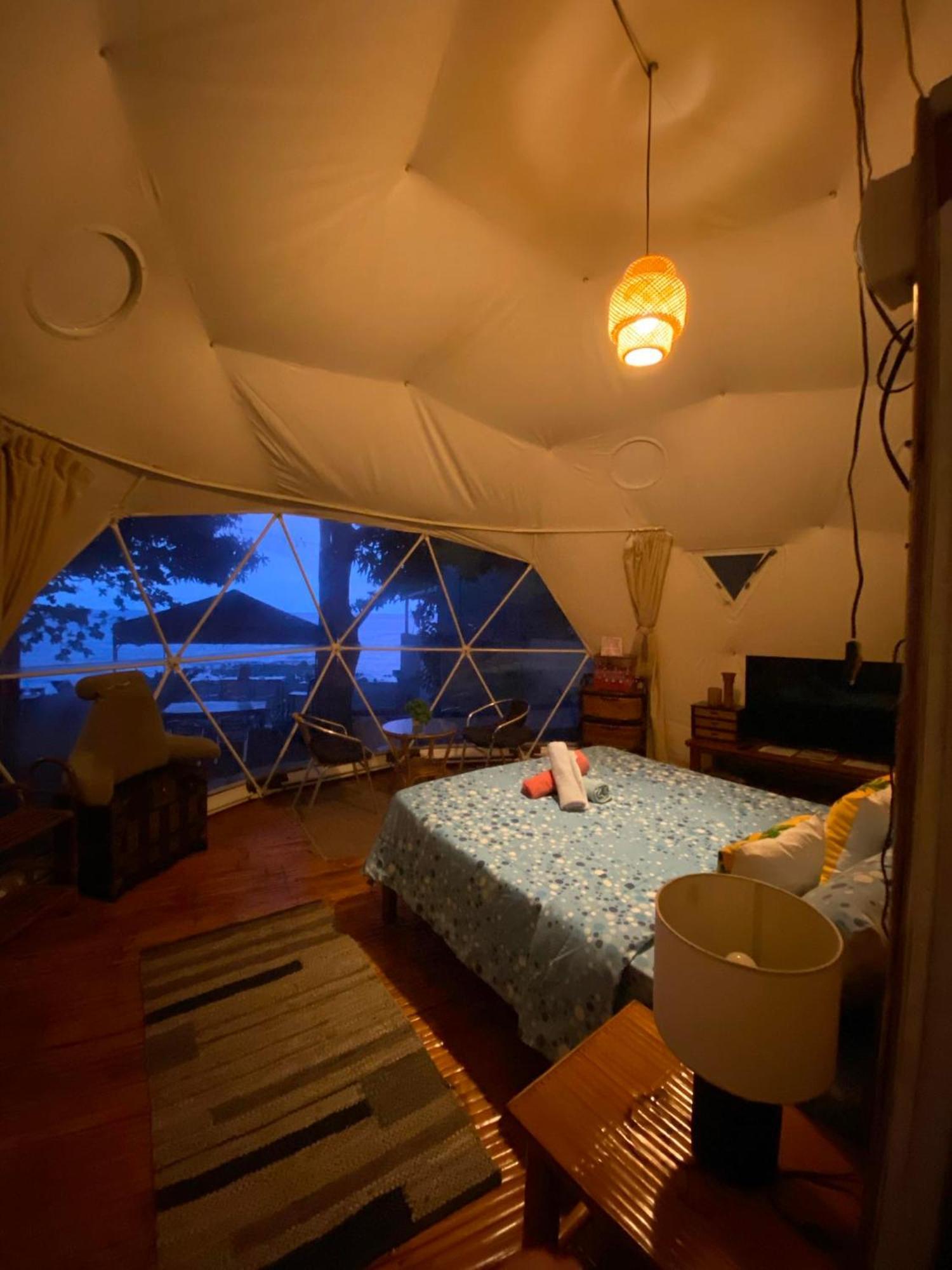 Glamping Dome Dauin Beach Resort Luaran gambar