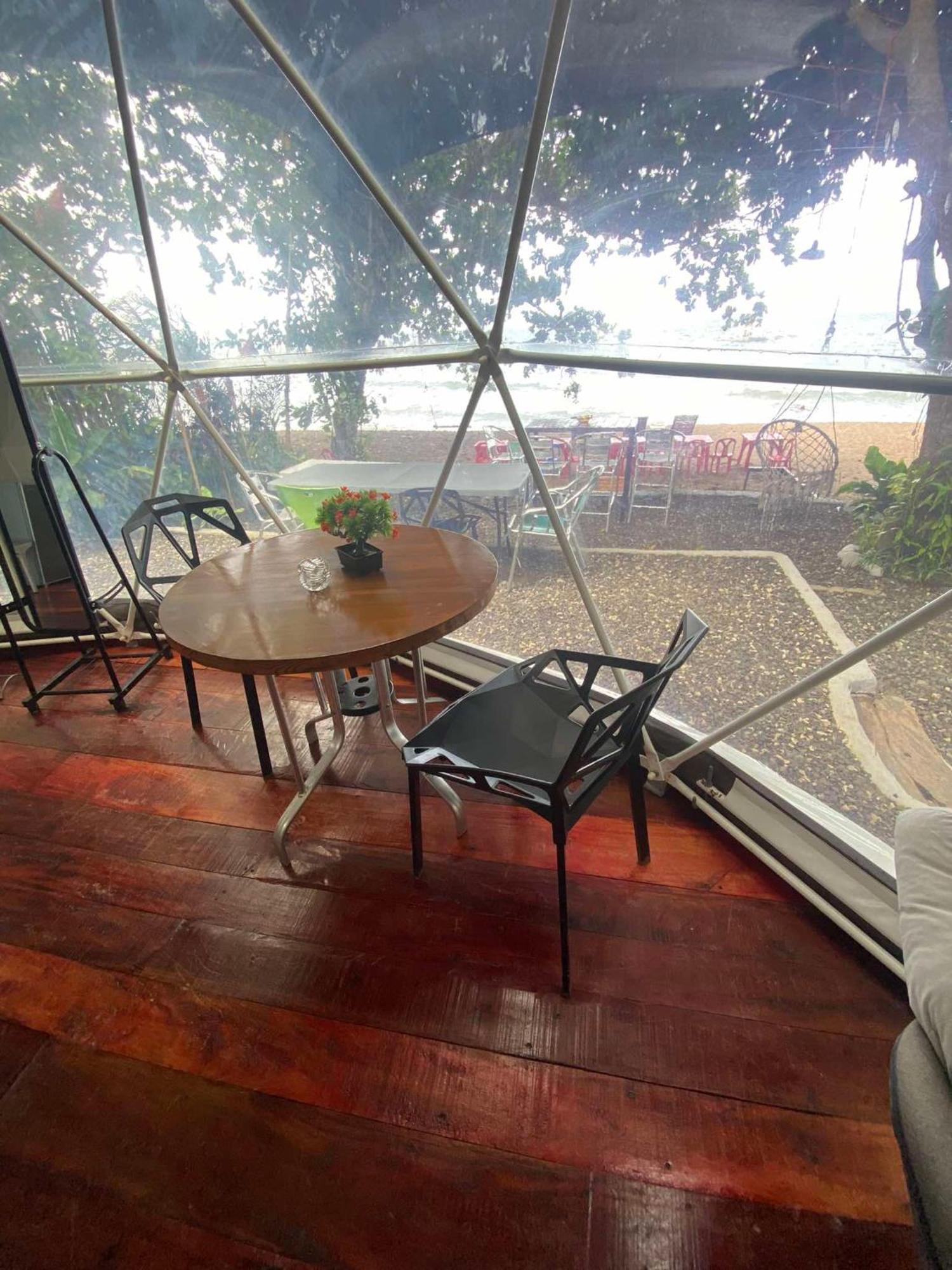 Glamping Dome Dauin Beach Resort Luaran gambar